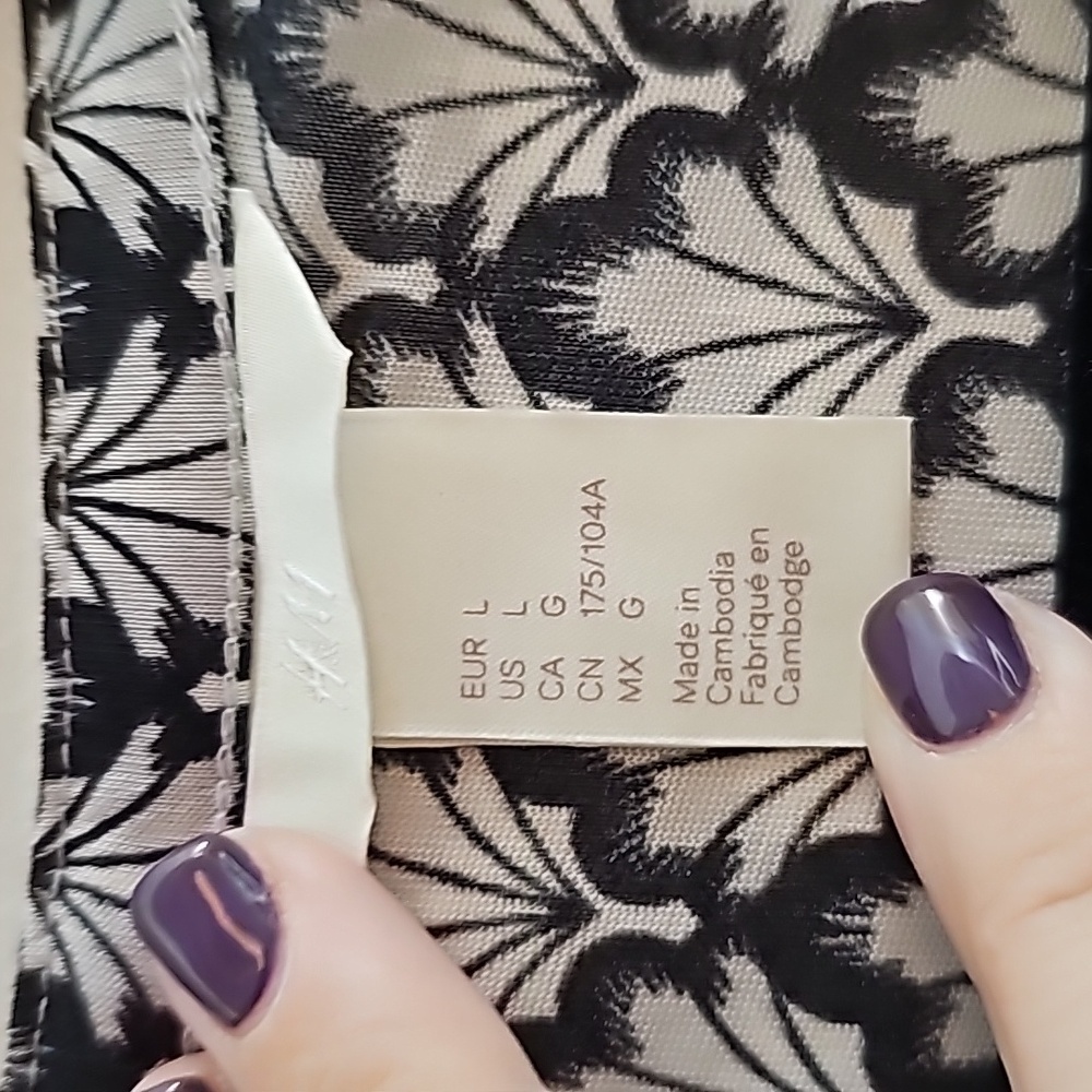Lightweight Blouse - Picture 3 of 5